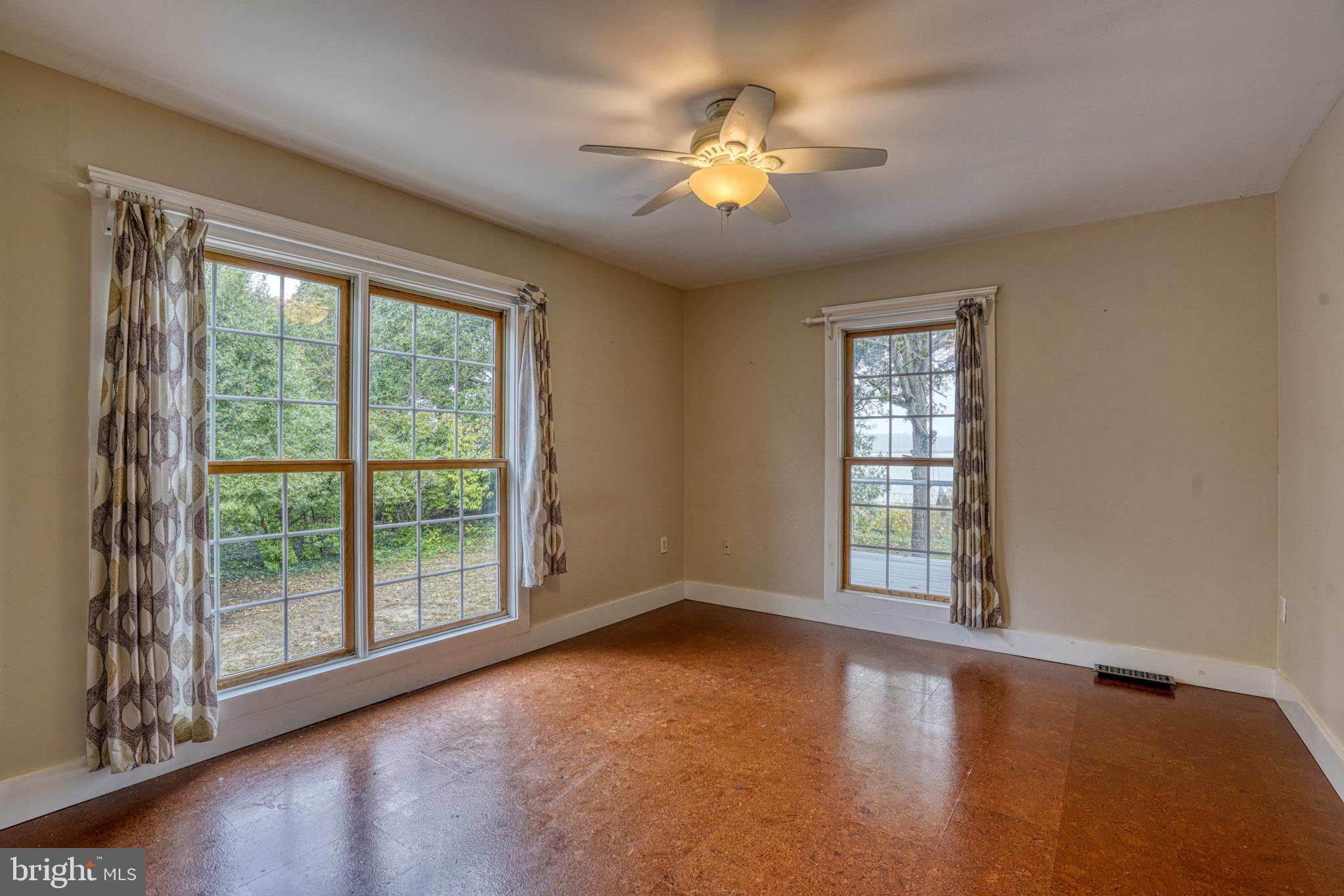 492 PEAR TREE POINT ROAD