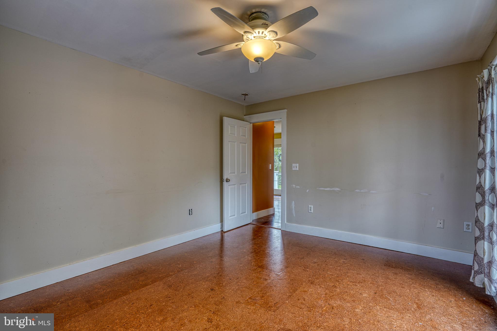 492 PEAR TREE POINT ROAD