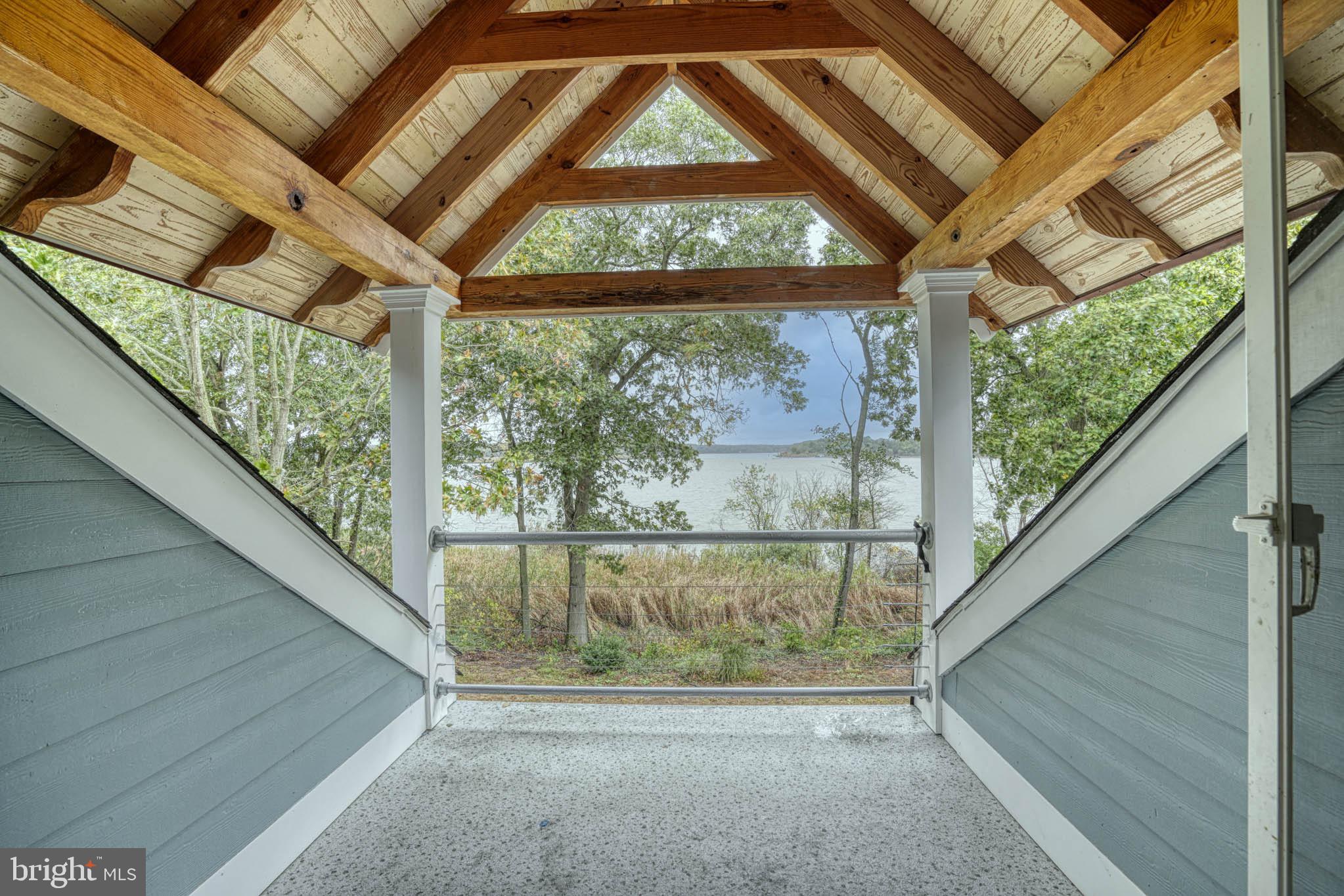 492 PEAR TREE POINT ROAD