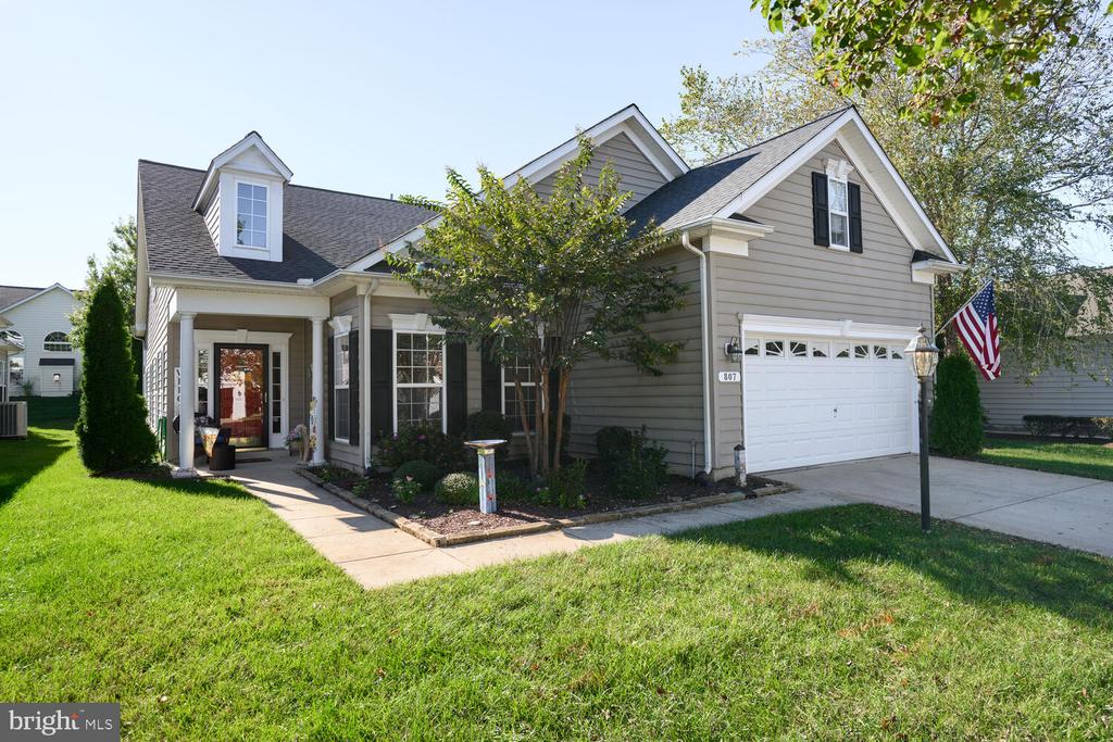 807 HARMONY WAY