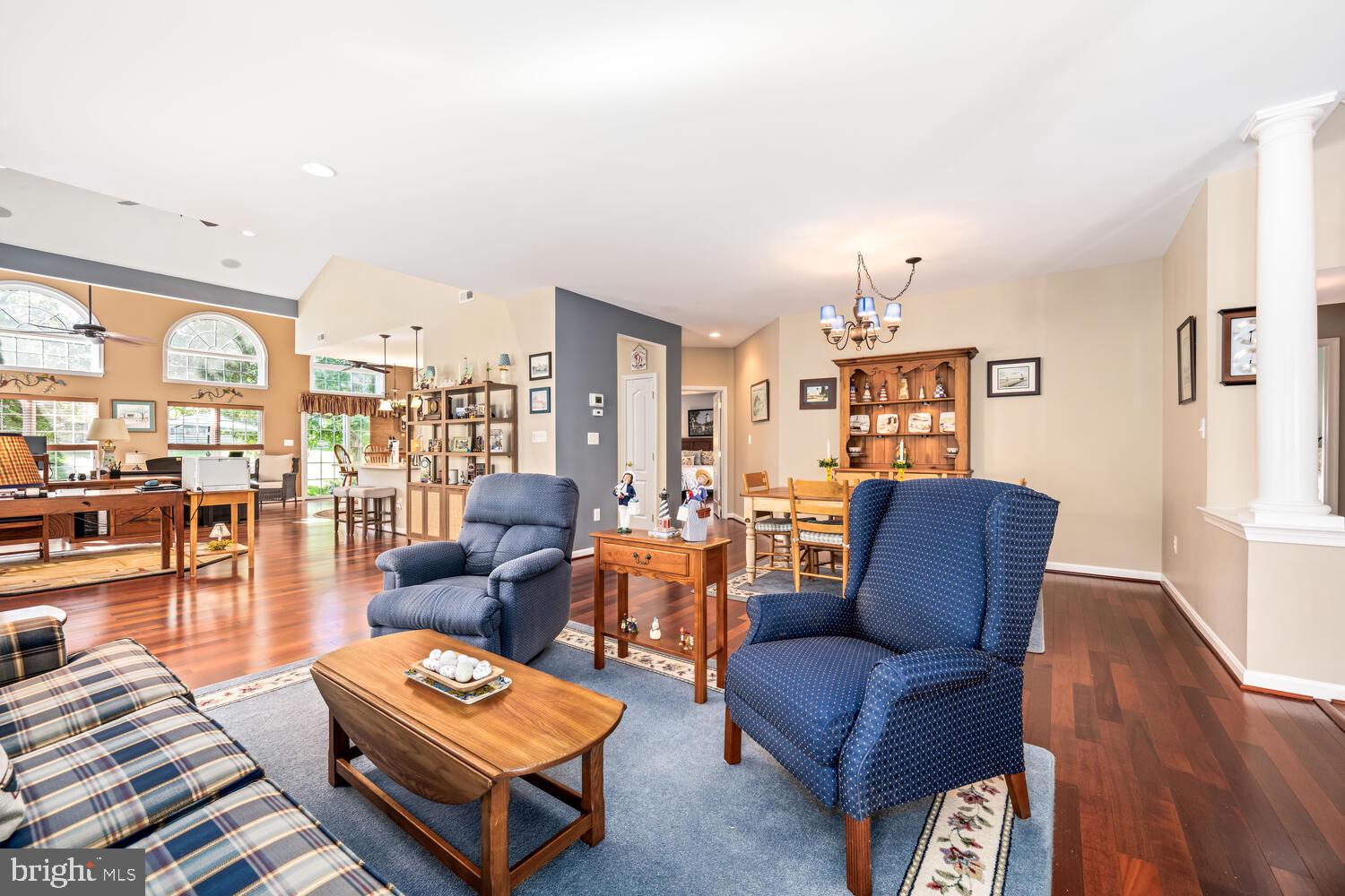 807 HARMONY WAY