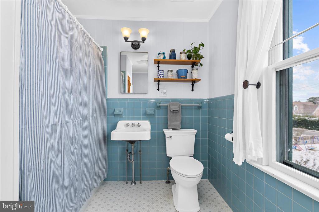 104 WINDSOR AVENUE