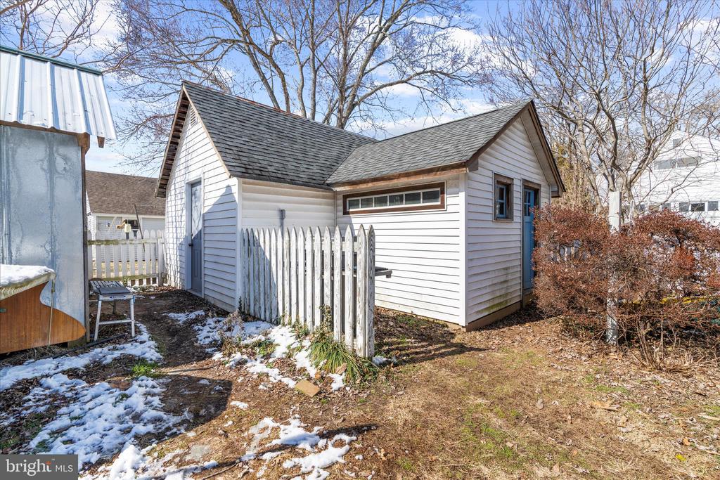 104 WINDSOR AVENUE