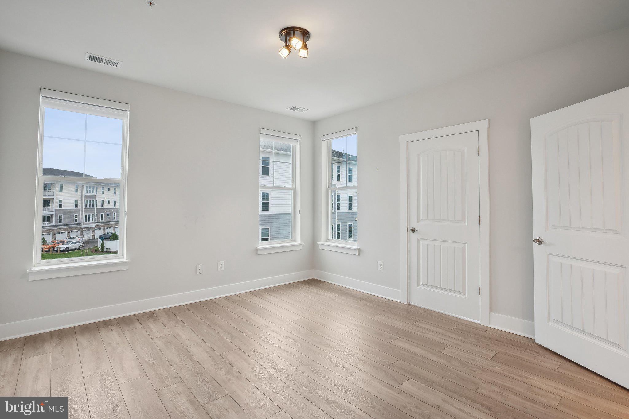 170 HARRIER WAY 34