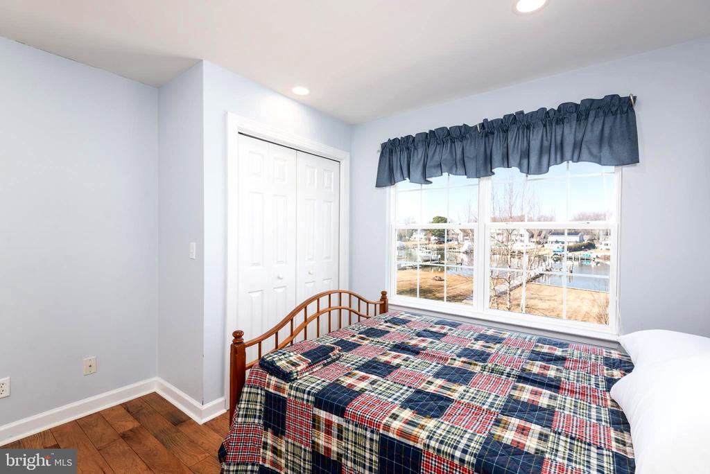 2613 CECIL DRIVE