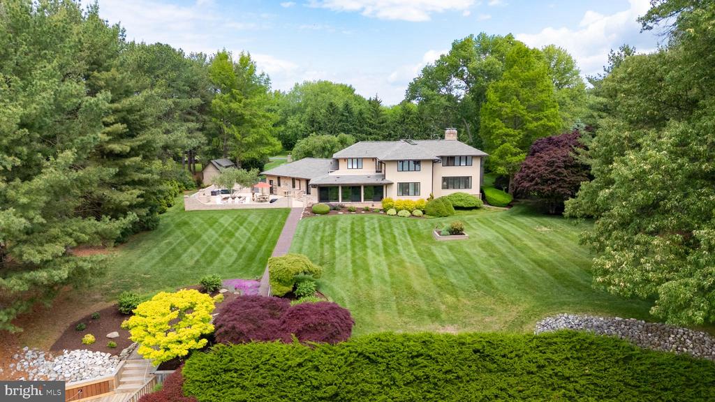 377 HEMSLEY DRIVE