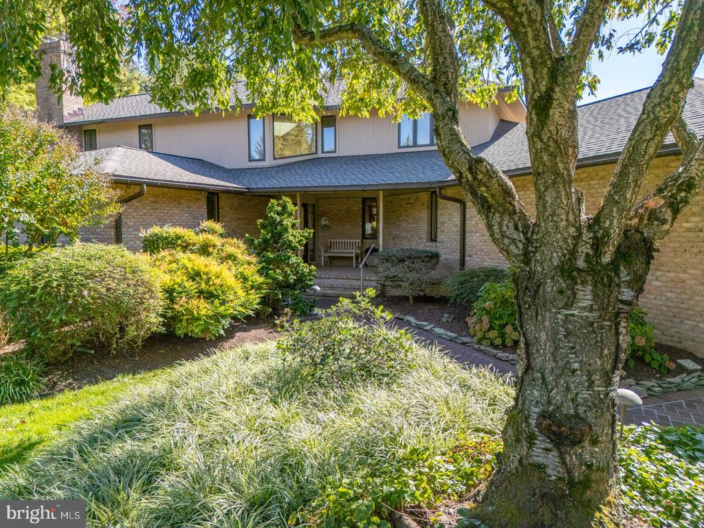 377 HEMSLEY DRIVE