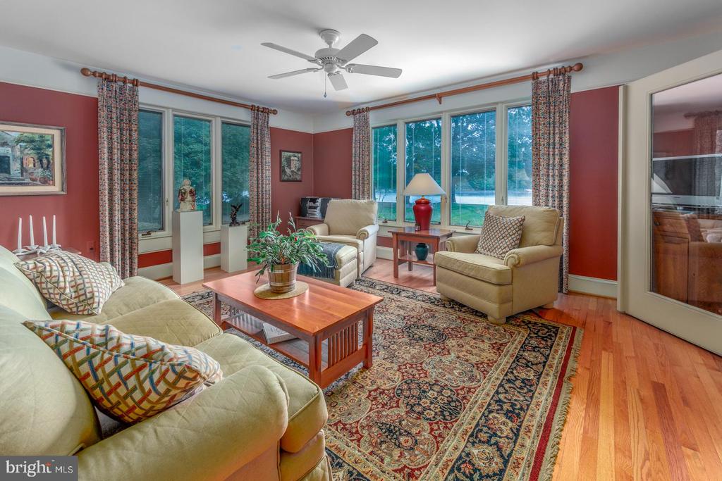 377 HEMSLEY DRIVE