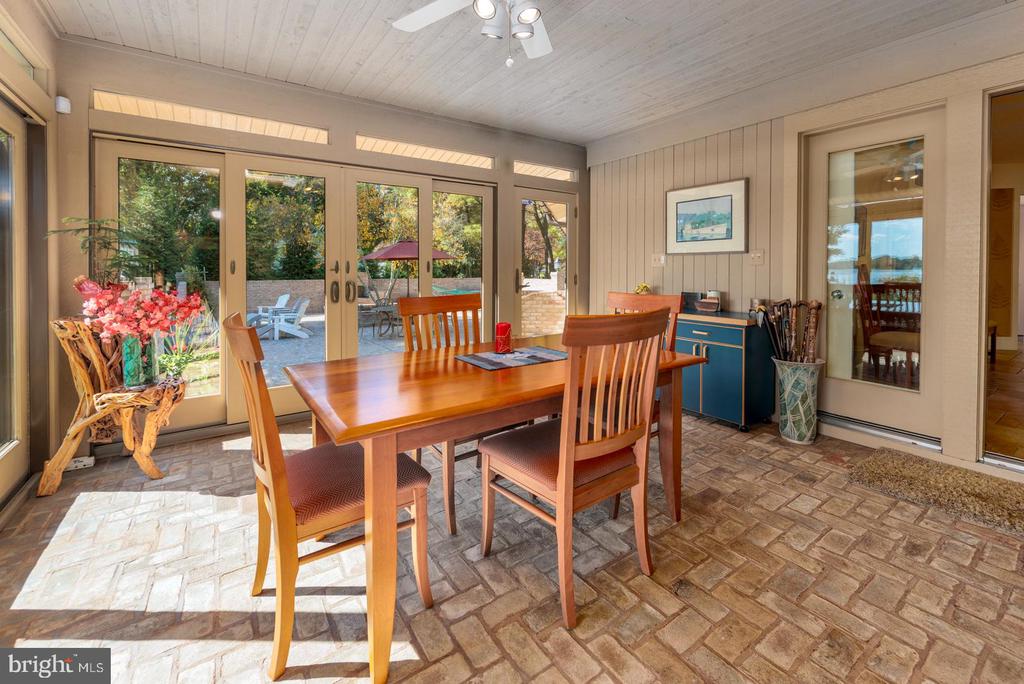377 HEMSLEY DRIVE