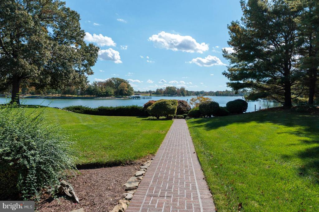377 HEMSLEY DRIVE