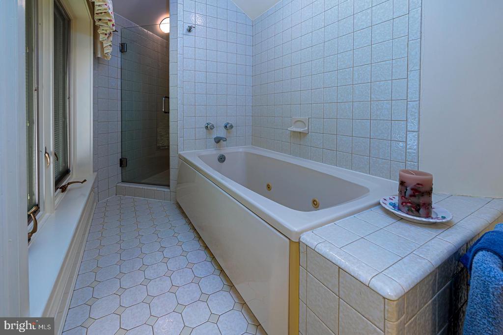 377 HEMSLEY DRIVE
