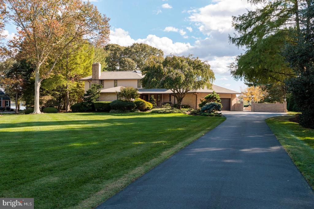 377 HEMSLEY DRIVE