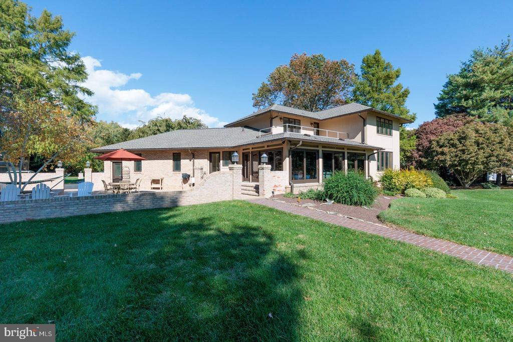 377 HEMSLEY DRIVE