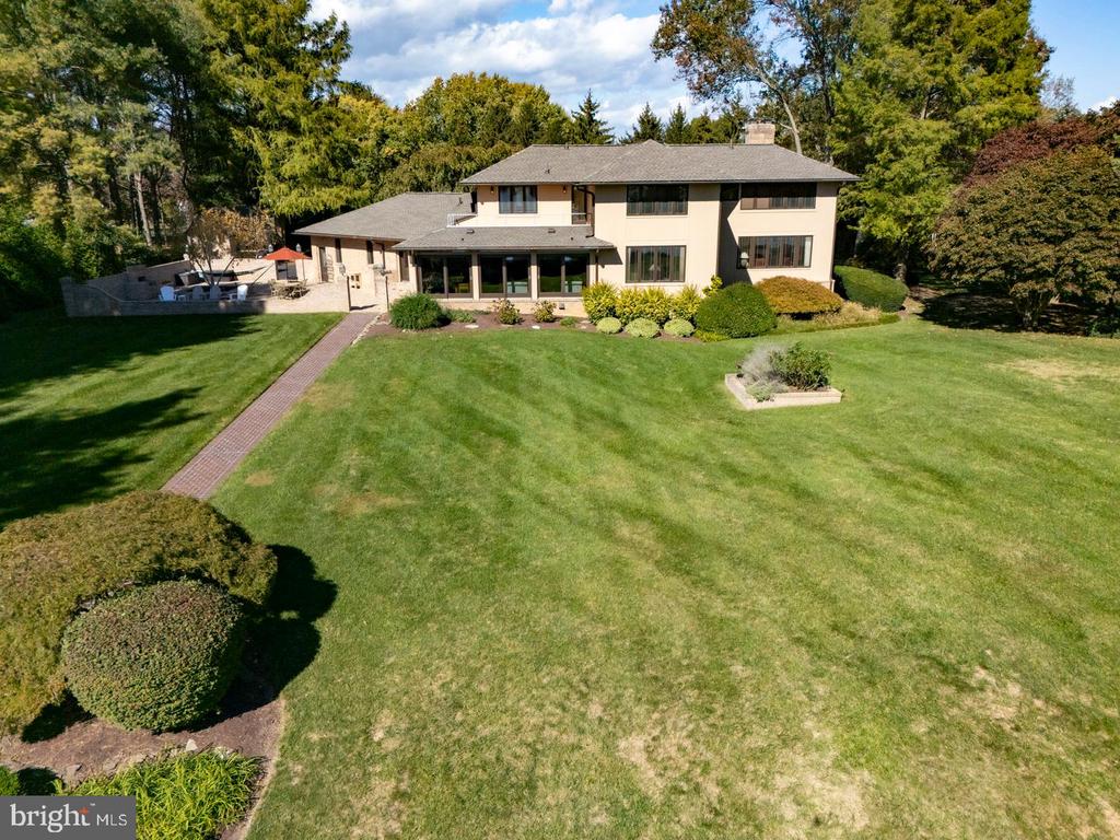 377 HEMSLEY DRIVE