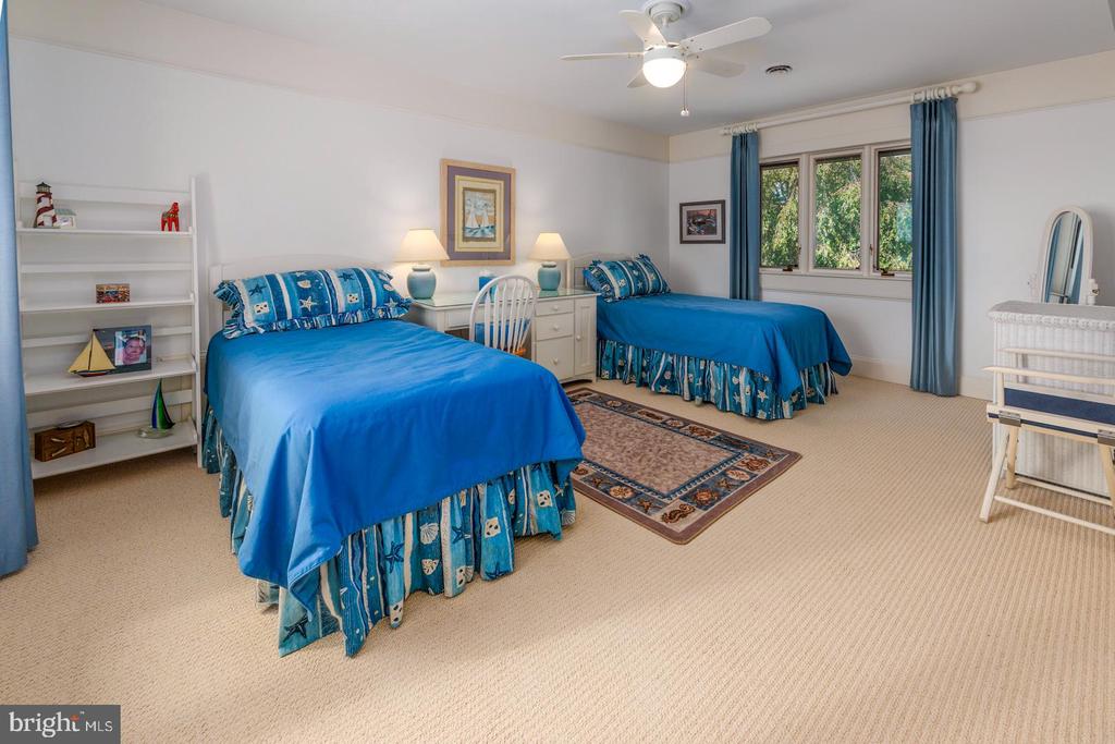 377 HEMSLEY DRIVE
