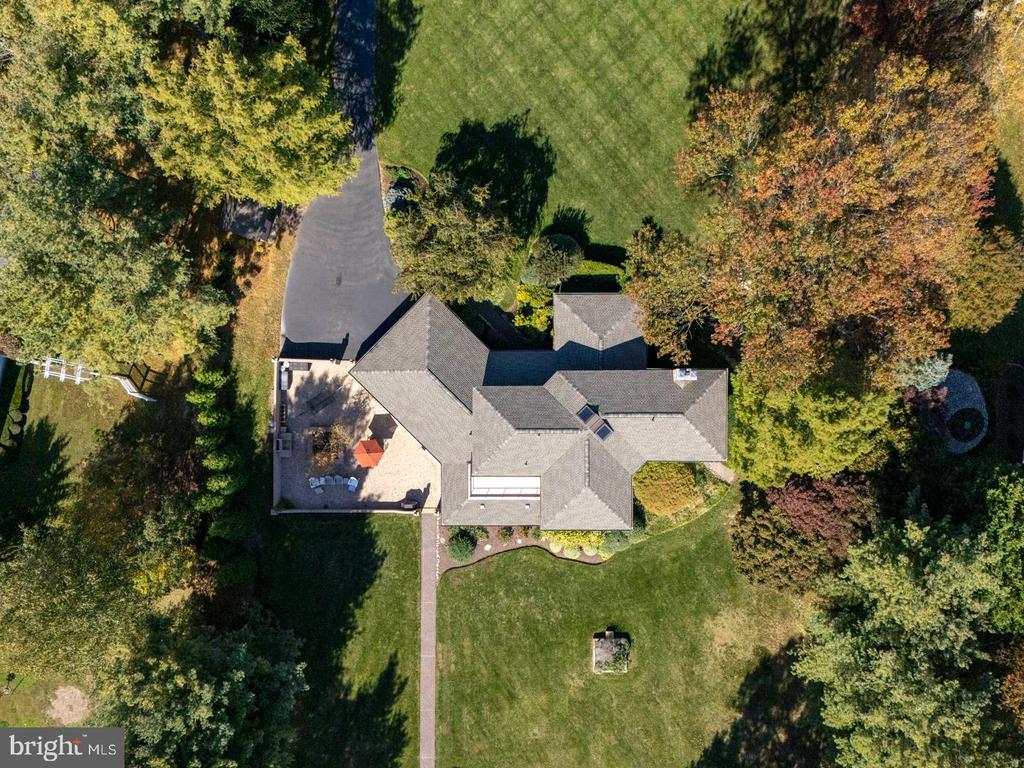 377 HEMSLEY DRIVE