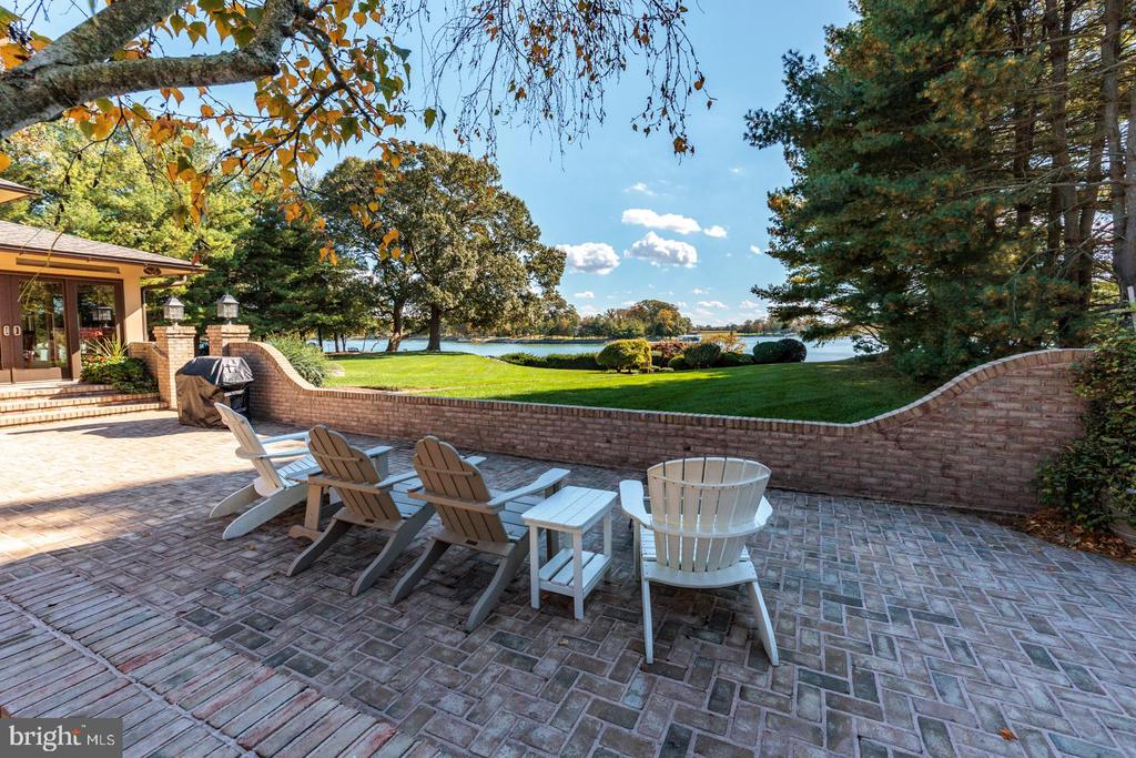 377 HEMSLEY DRIVE