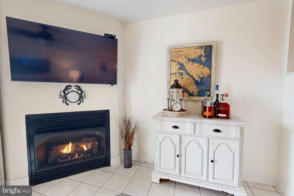 15 QUEEN ANNE WAY Unit: E