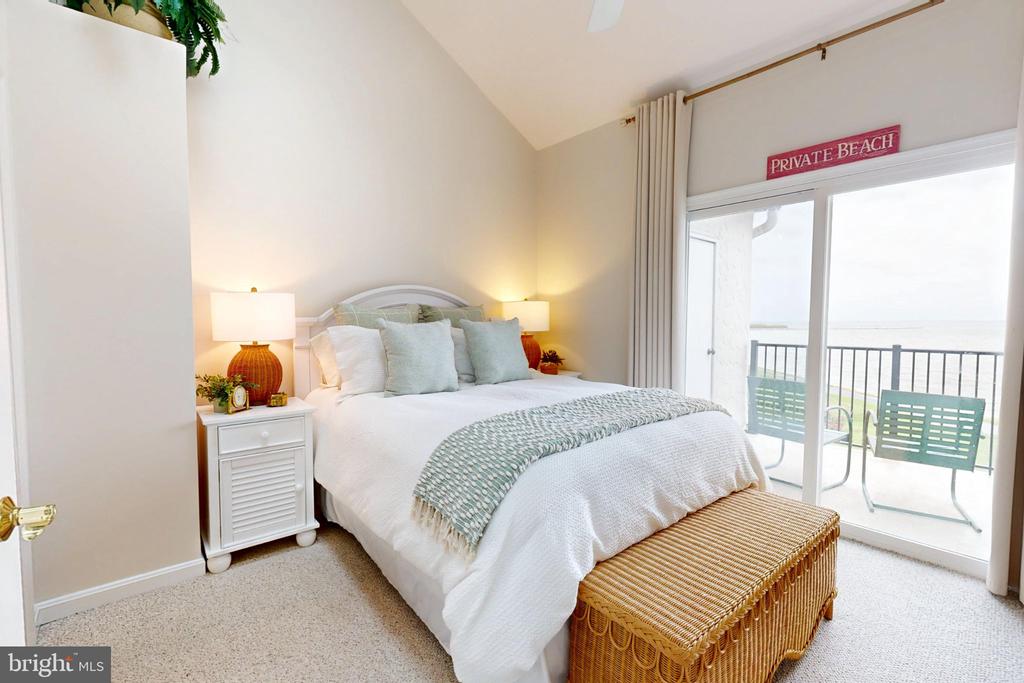15 QUEEN ANNE WAY Unit: E