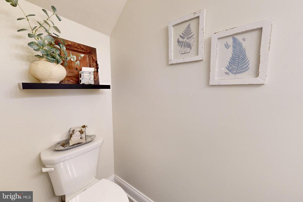 15 QUEEN ANNE WAY Unit: E