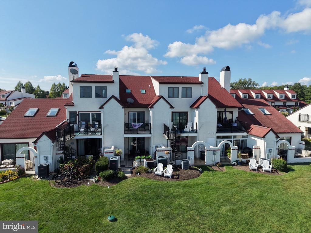15 QUEEN ANNE WAY Unit: E