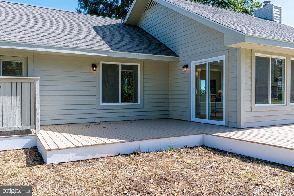 102 GOLF COURT