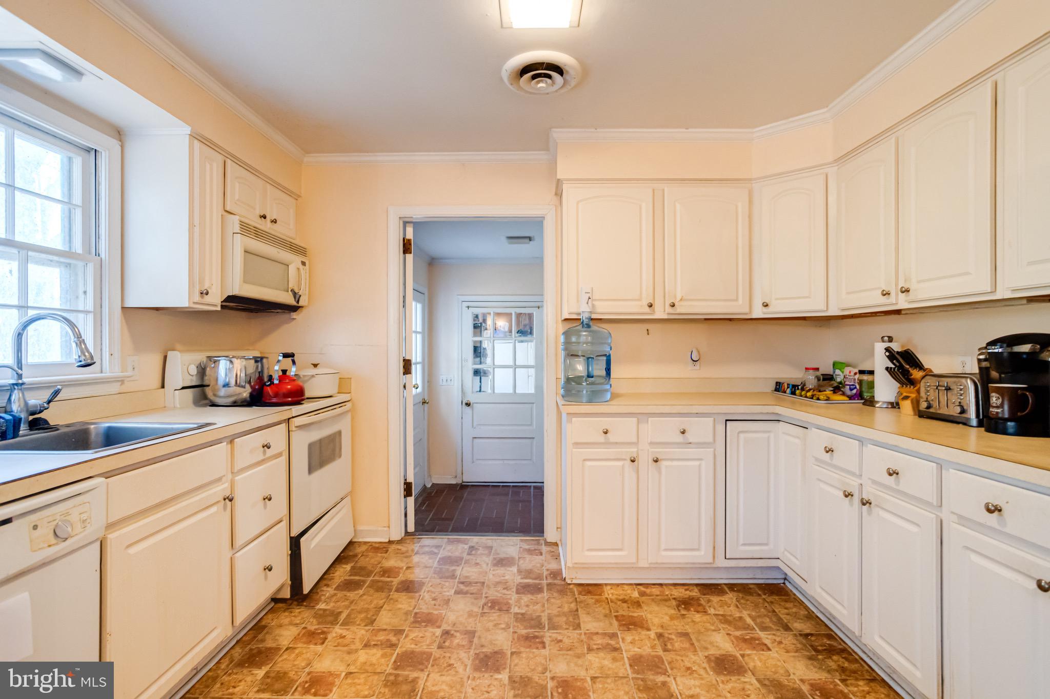 6589 CEDAR COVE ROAD
