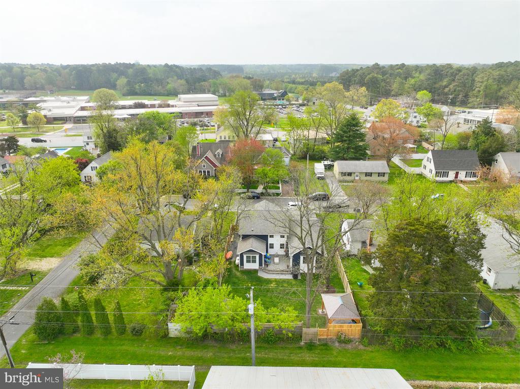 109 E. MAPLE AVENUE
