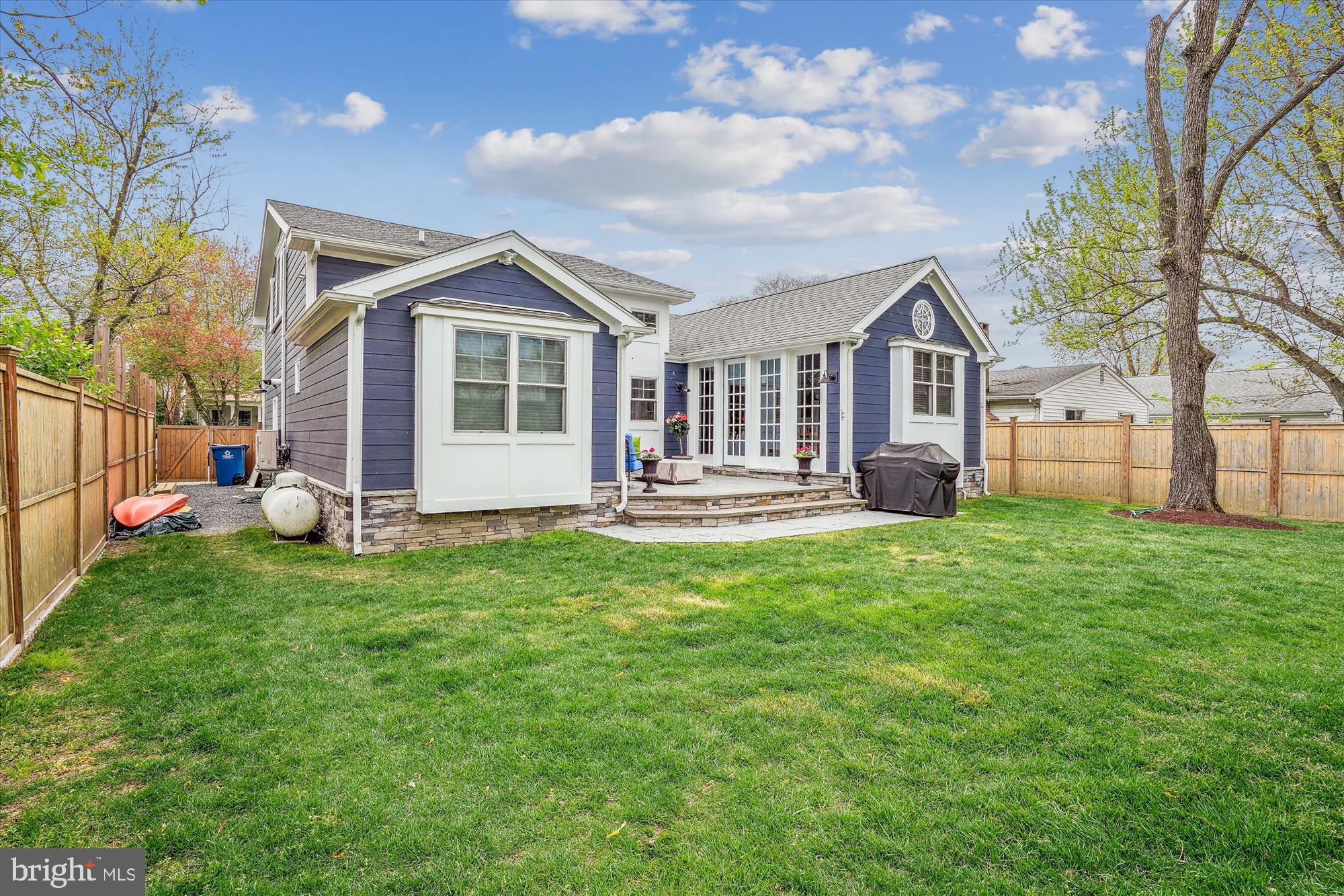 109 E. MAPLE AVENUE