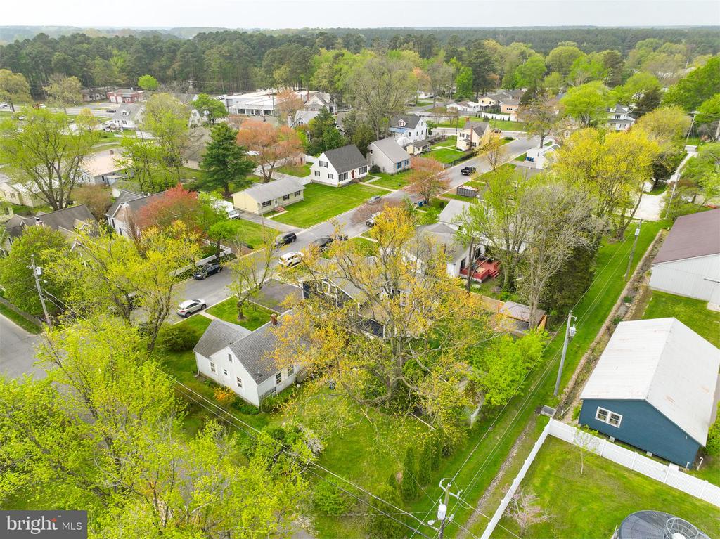 109 E. MAPLE AVENUE