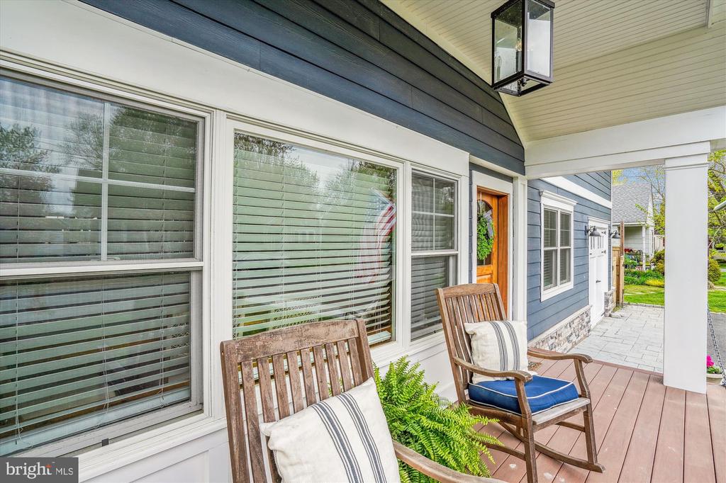 109 E. MAPLE AVENUE