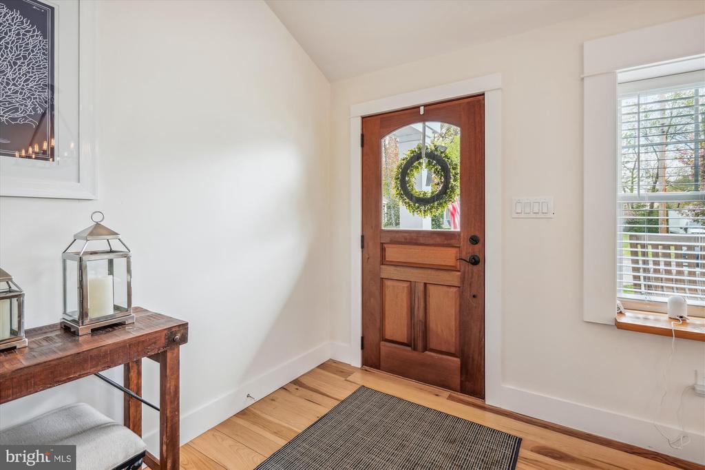 109 E. MAPLE AVENUE
