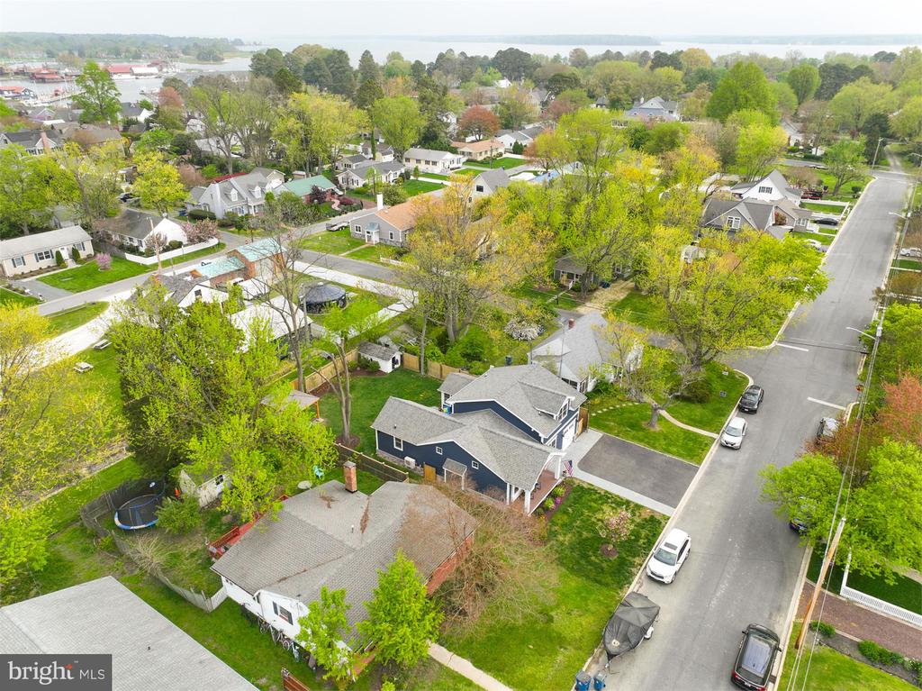 109 E. MAPLE AVENUE