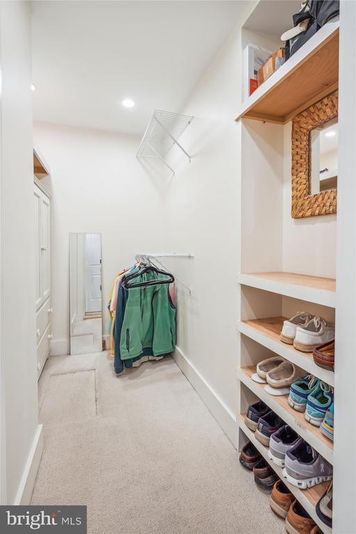109 E. MAPLE AVENUE