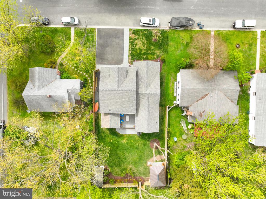 109 E. MAPLE AVENUE