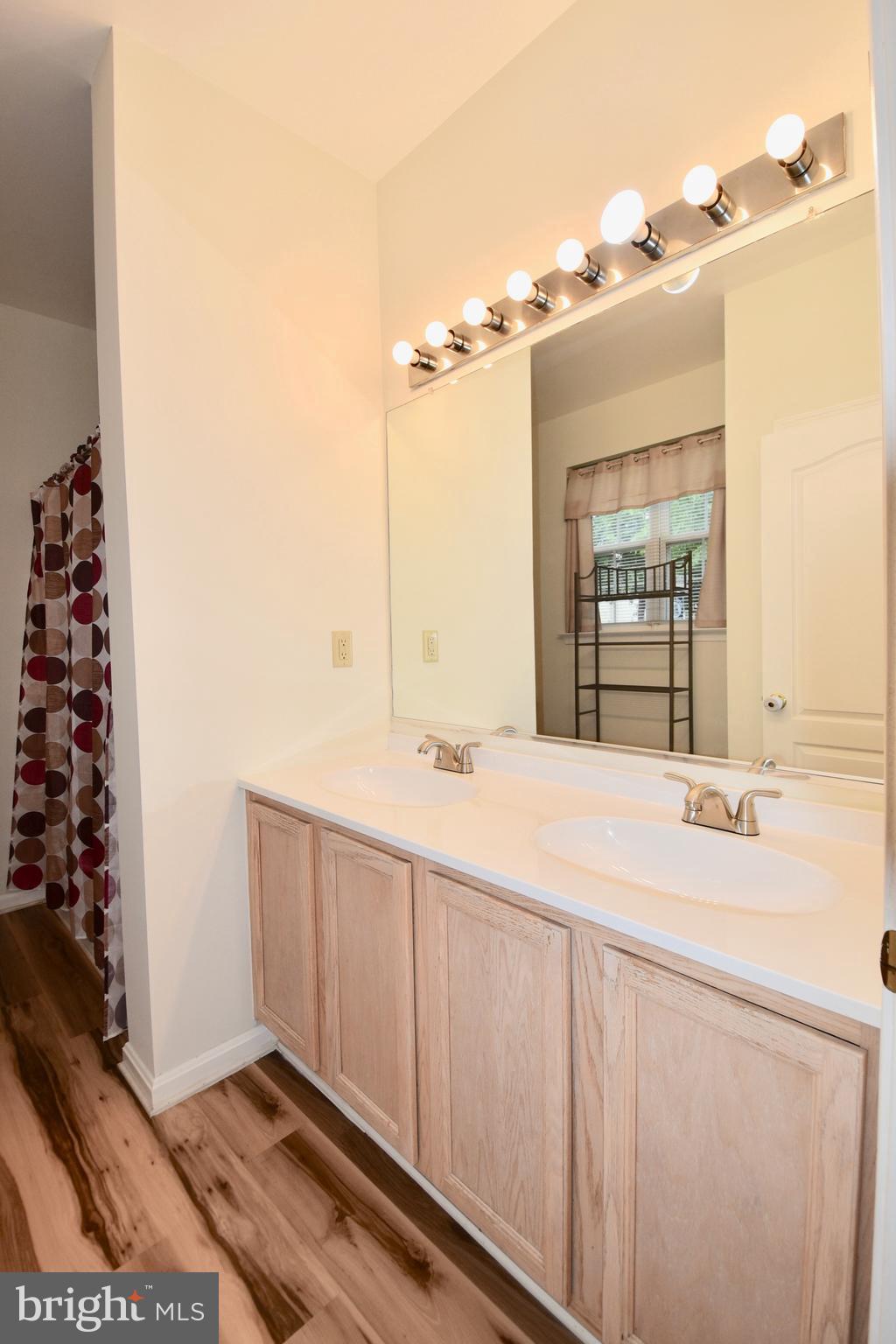 401 LEONTYNE PLACE