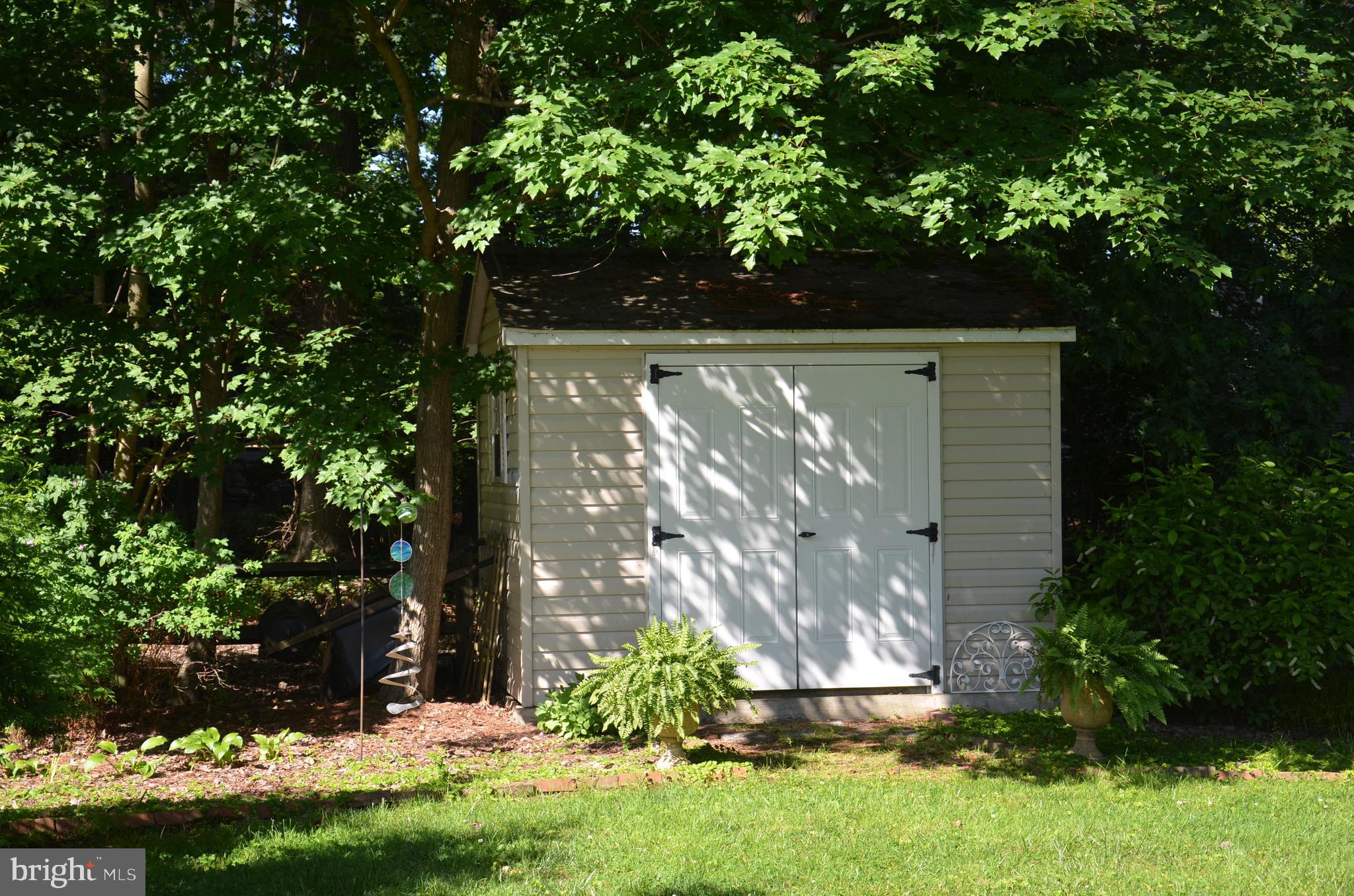 913 RIVERVIEW TERRACE