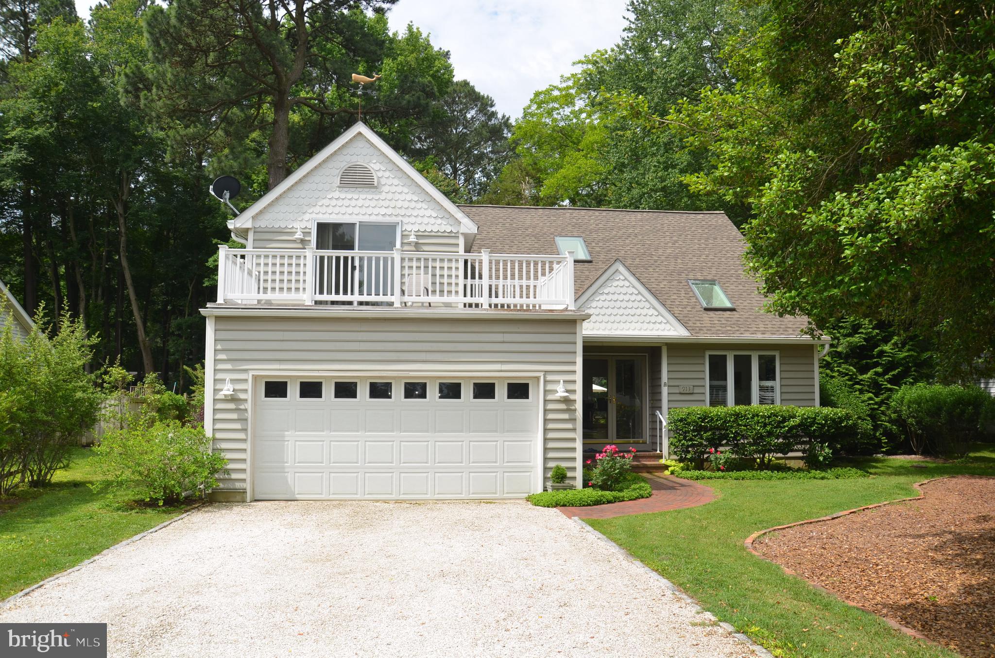 913 RIVERVIEW TERRACE