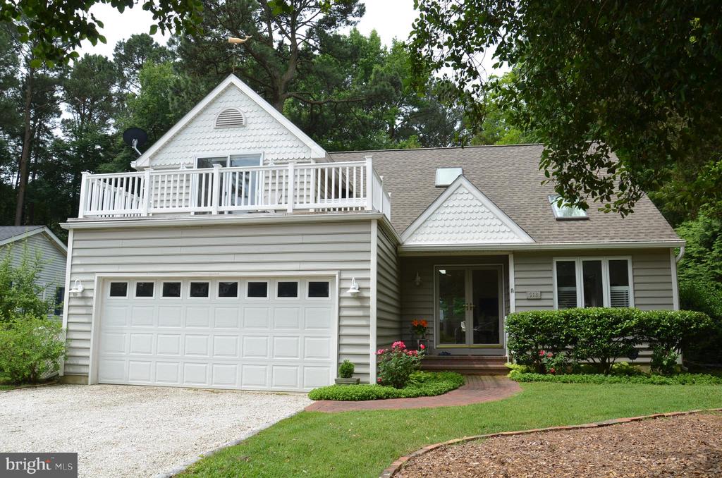 913 RIVERVIEW TERRACE