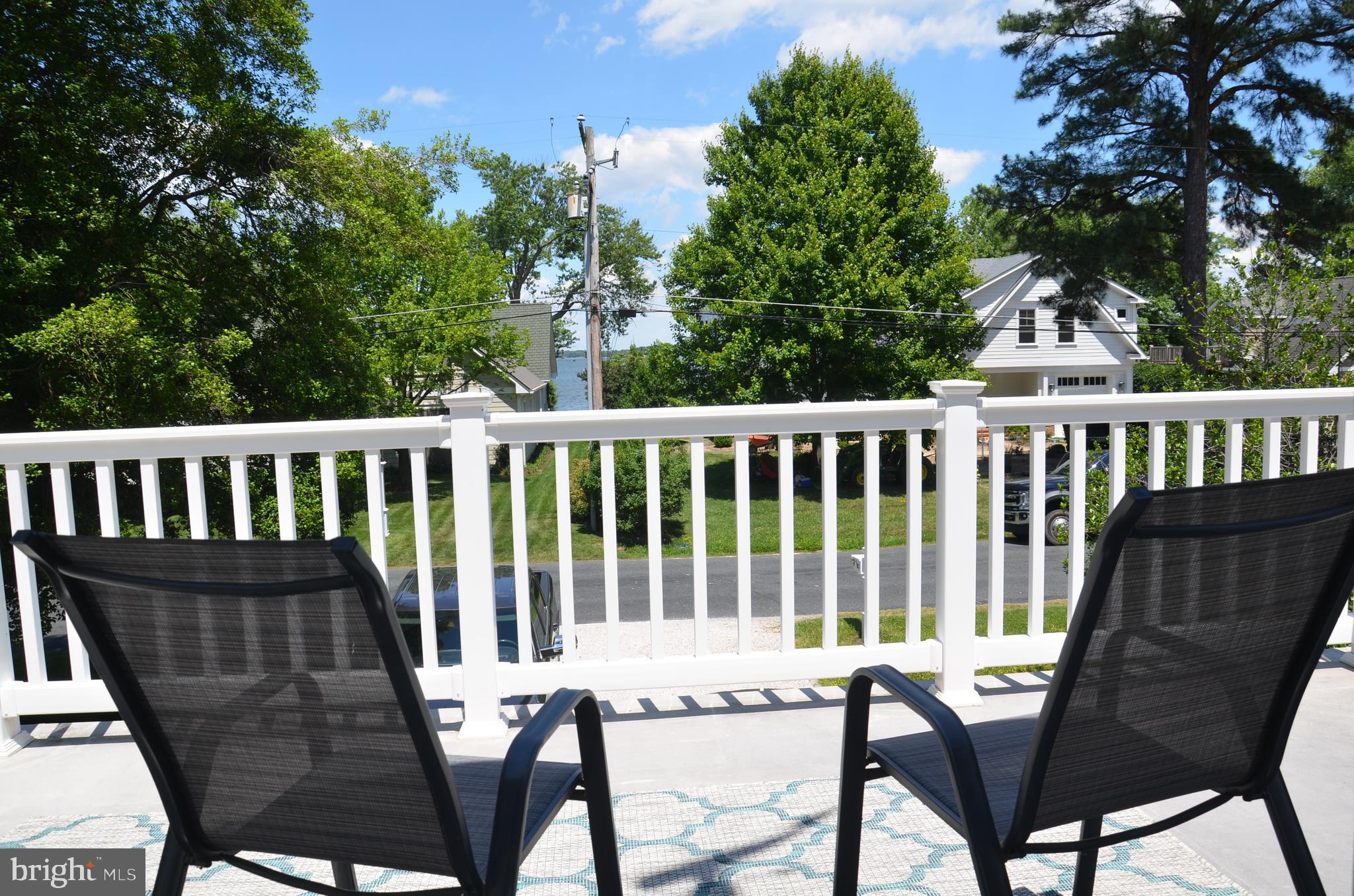 913 RIVERVIEW TERRACE