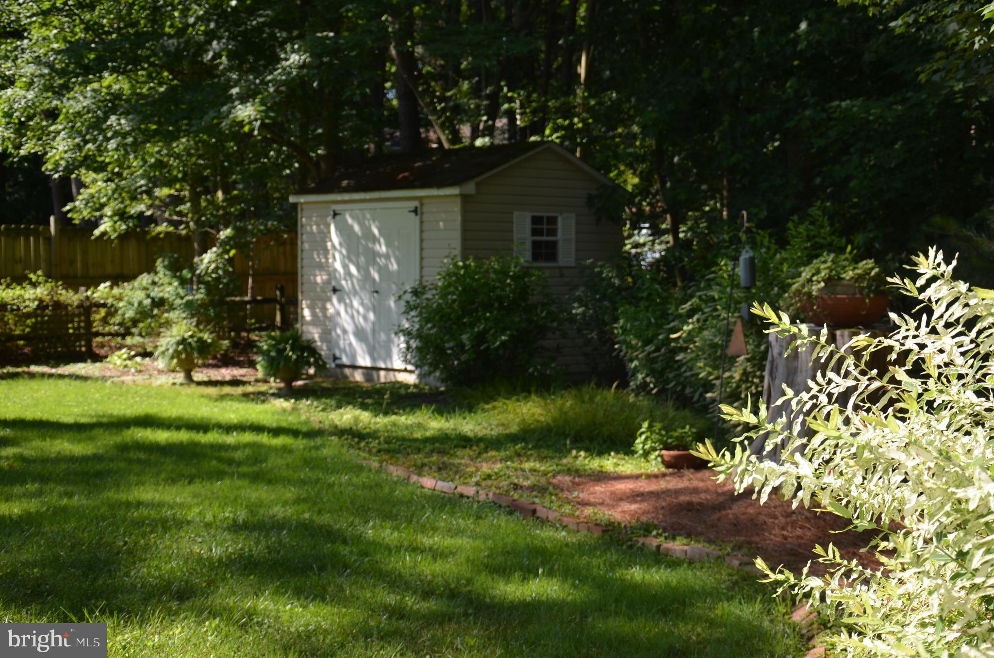 913 RIVERVIEW TERRACE