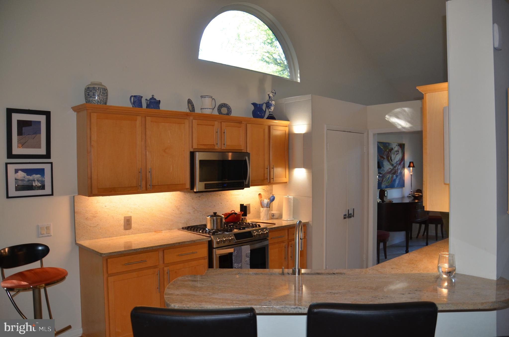 913 RIVERVIEW TERRACE