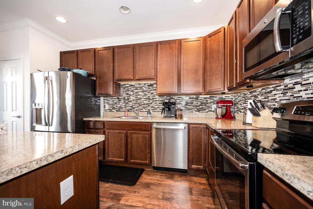 321 ASHBY COMMONS DRIVE