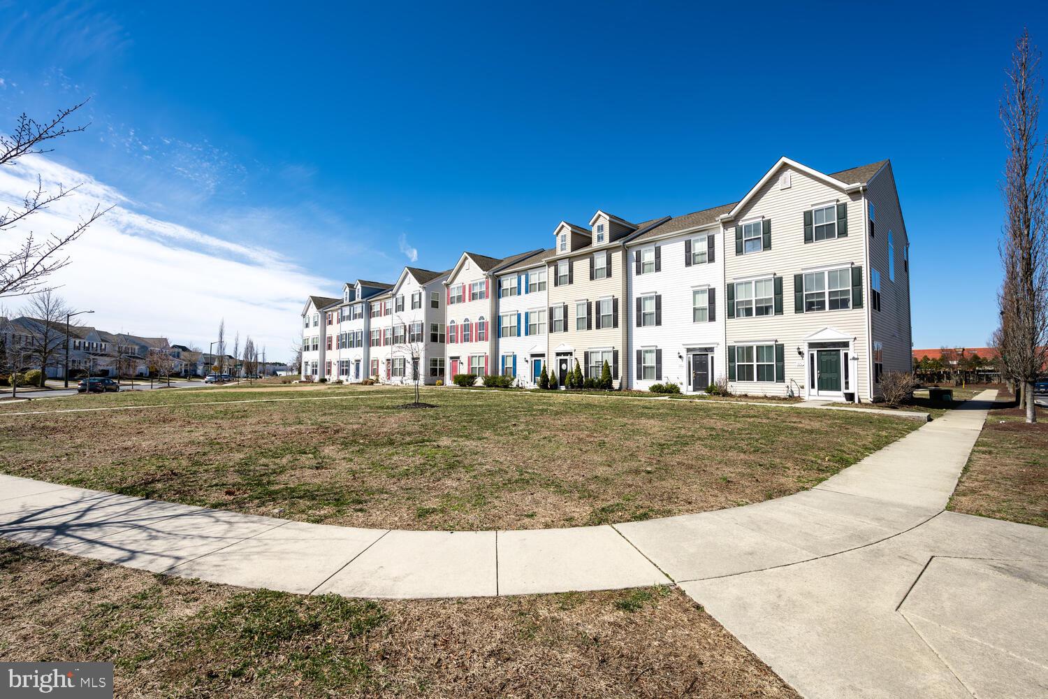 321 ASHBY COMMONS DRIVE