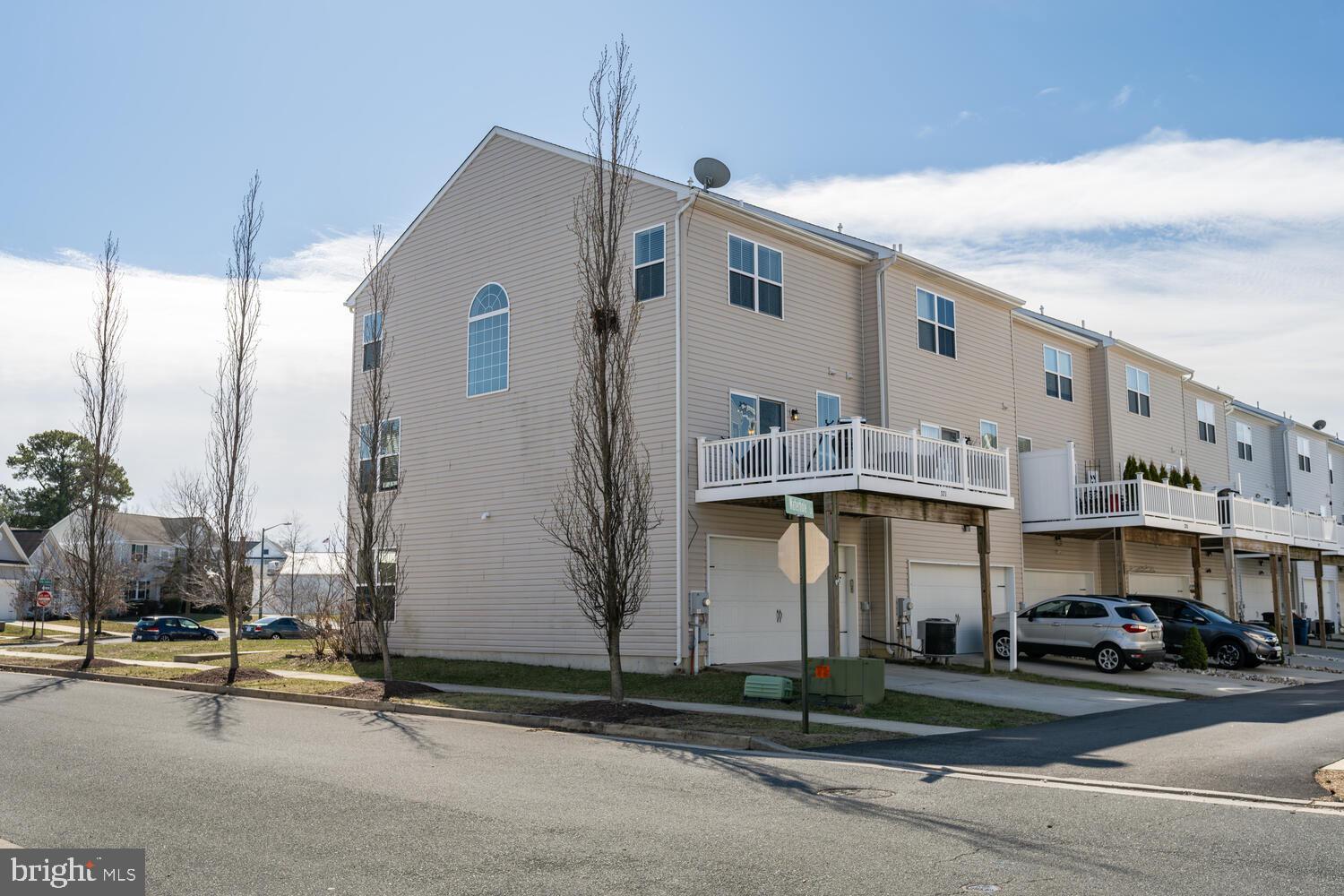 321 ASHBY COMMONS DRIVE