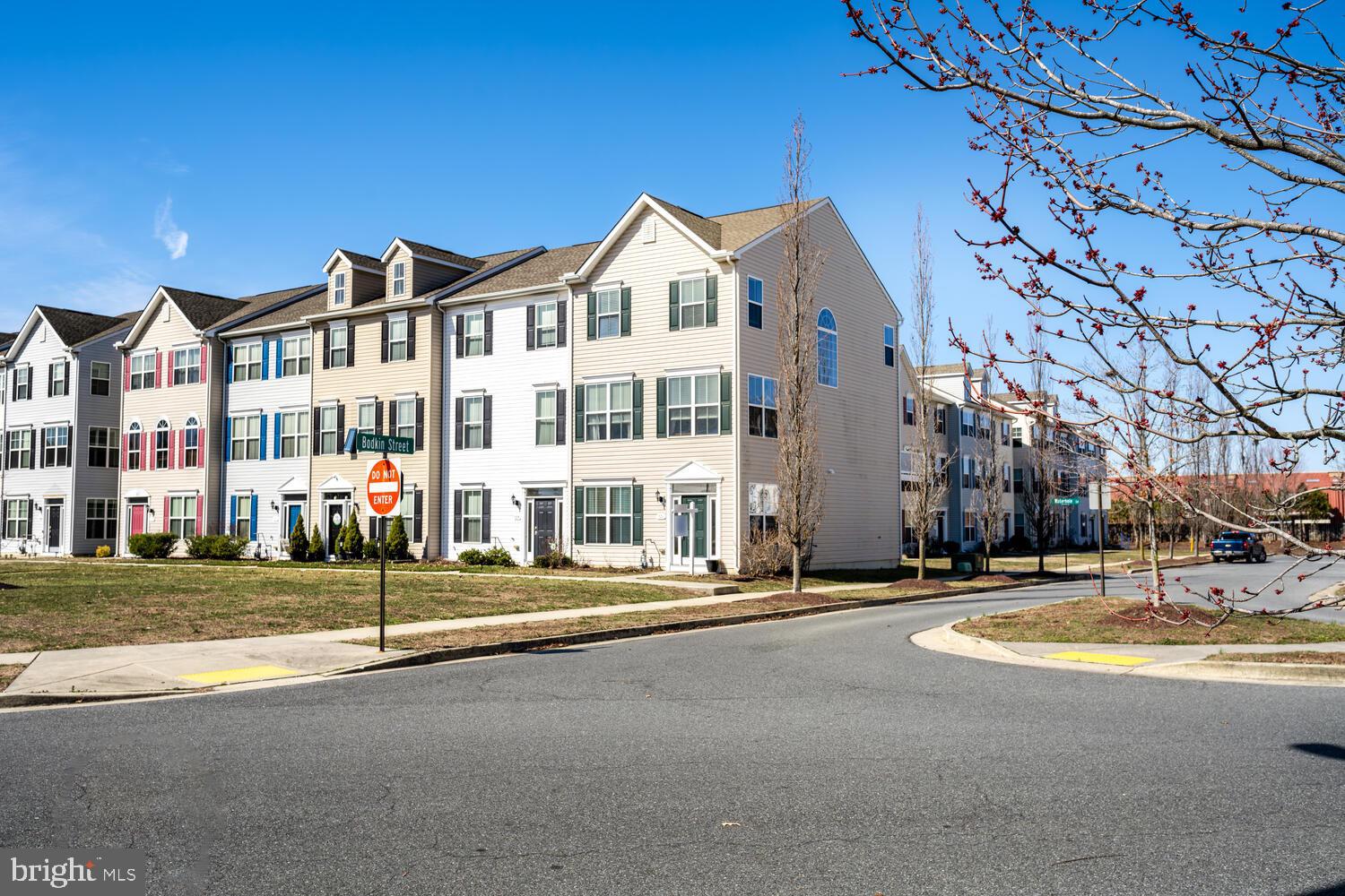 321 ASHBY COMMONS DRIVE