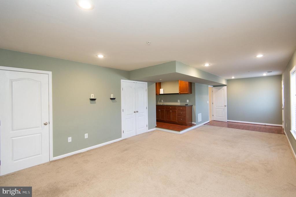 29195 SUPERIOR CIRCLE