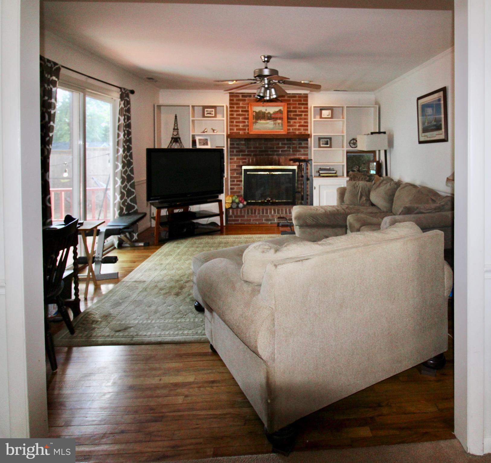 107 E MAPLE AVENUE