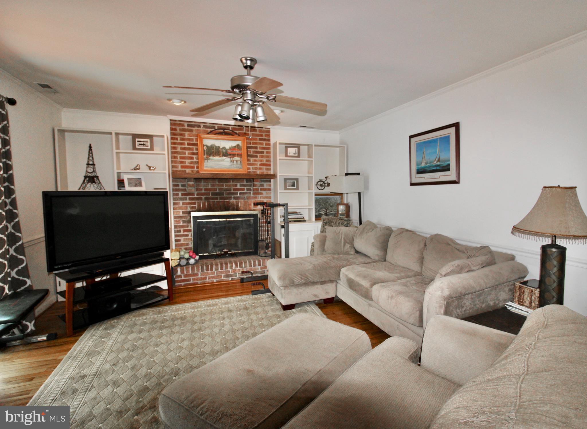 107 E MAPLE AVENUE