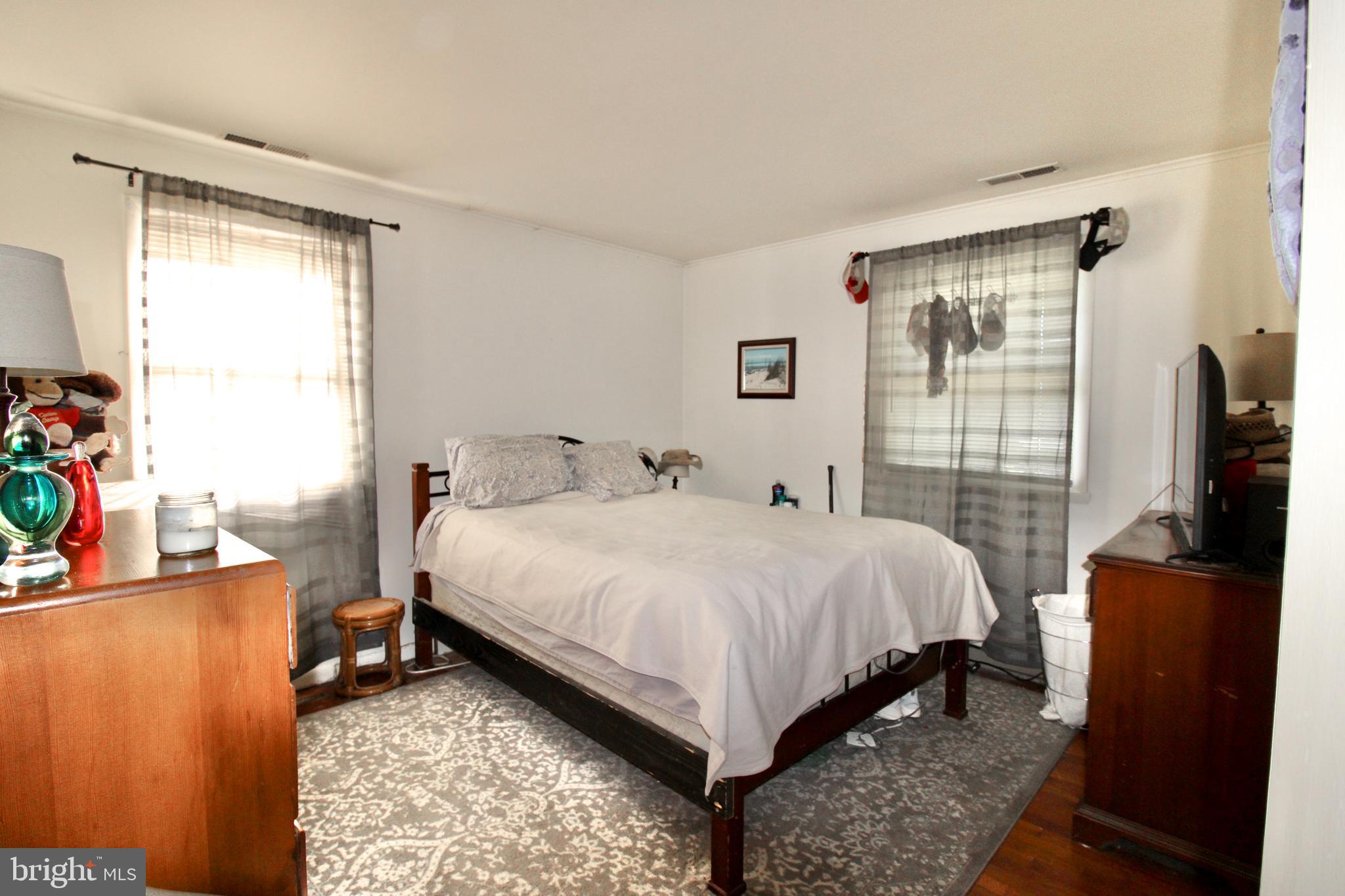 107 E MAPLE AVENUE